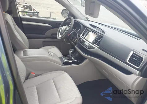 2016 Toyota Highlander Le Plus V6 из США, поврежденный, VIN 5TDBKRFH9GS325449